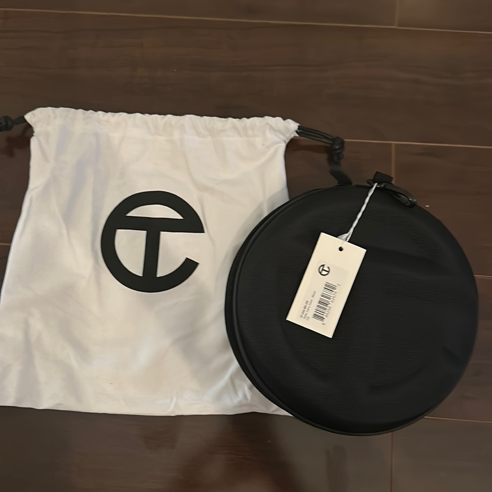 Telfar Large Pill